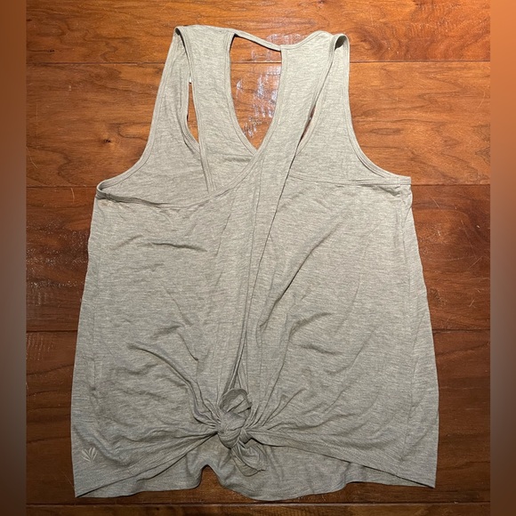 Active Tank Top - Picture 2 of 4
